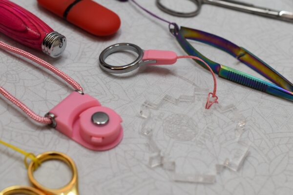 SARIDITTY Crafter's Notion Necklace