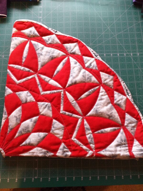 Christmas Tree Skirt Pattern - By Susan Moore - Image 6